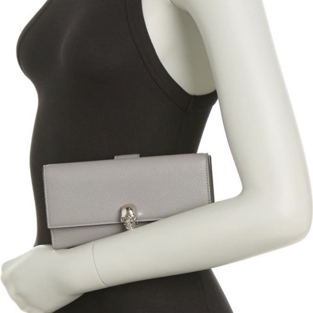Alexander MCQueen leather continental skull wallet